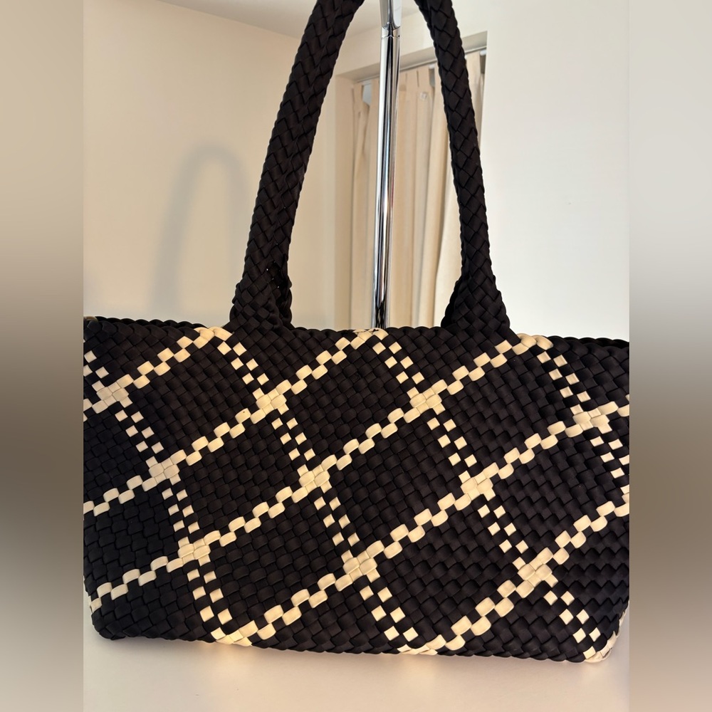 Black and Cream Tote BCBGMaxAzria